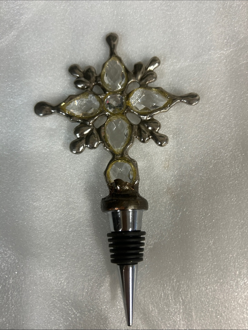 Pottery Barn crystal snowflake bottle stopper